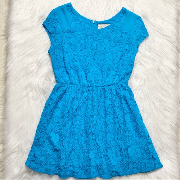 2/$20🌸 Urban Outfitters Lace Dress - Picture 4 of 8